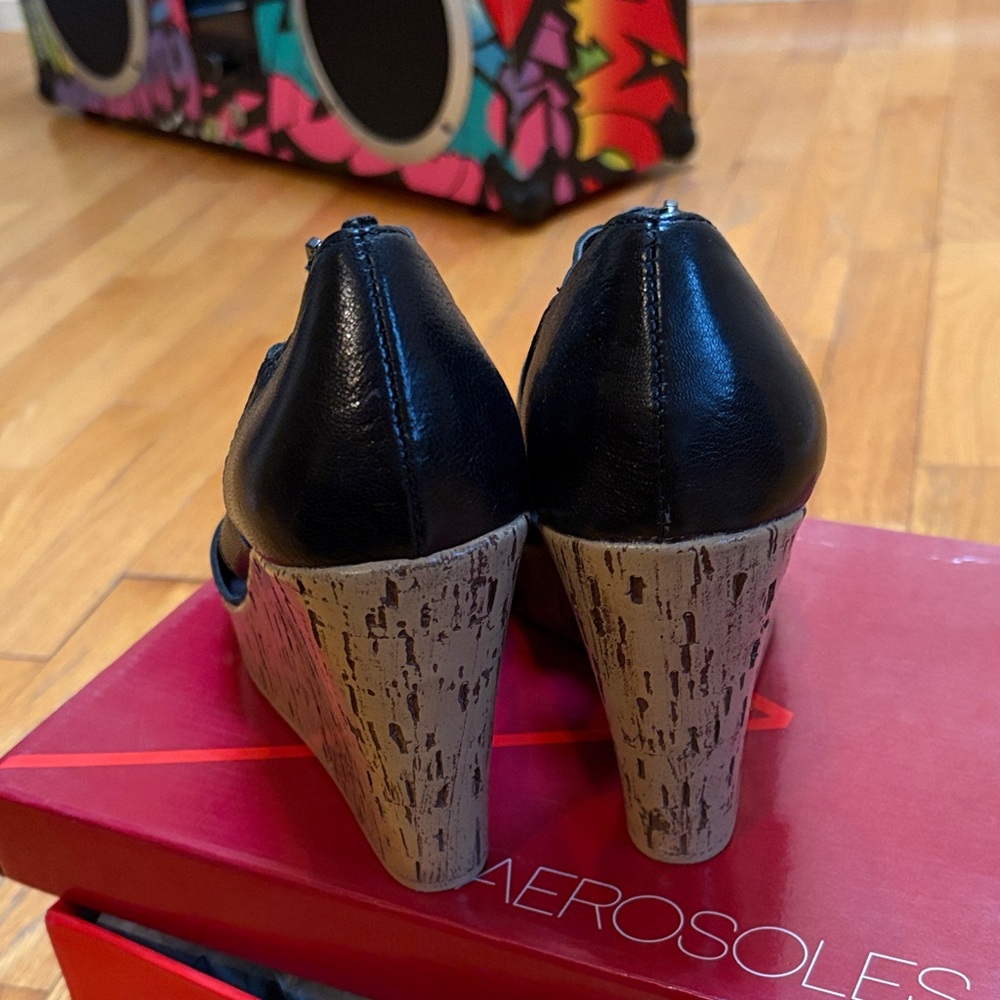 Aerosoles wedge Leather Black 7.5 Stage Lights Zipper - barely worn - Picture 3 of 14